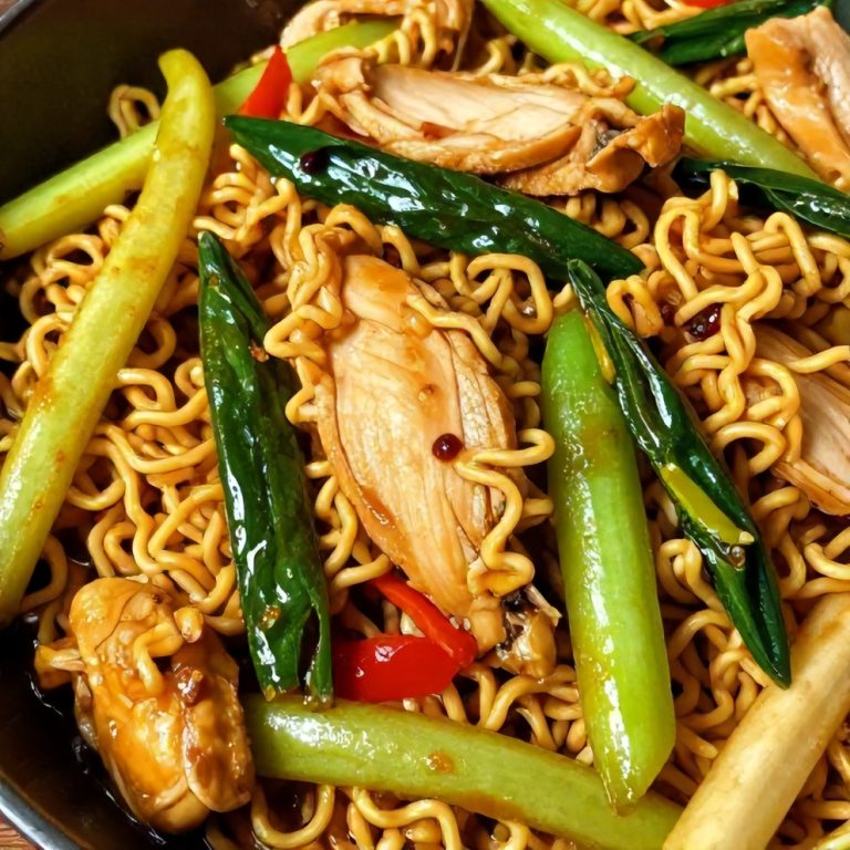 Easy Chicken Ramen Stir Fry