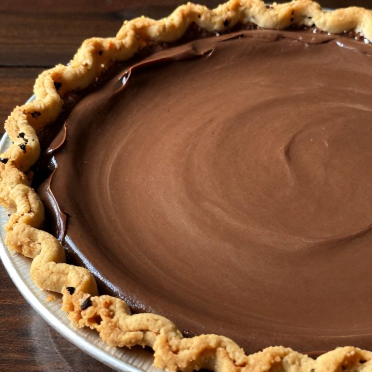 No-Bake Chocolate Peanut Butter Pie